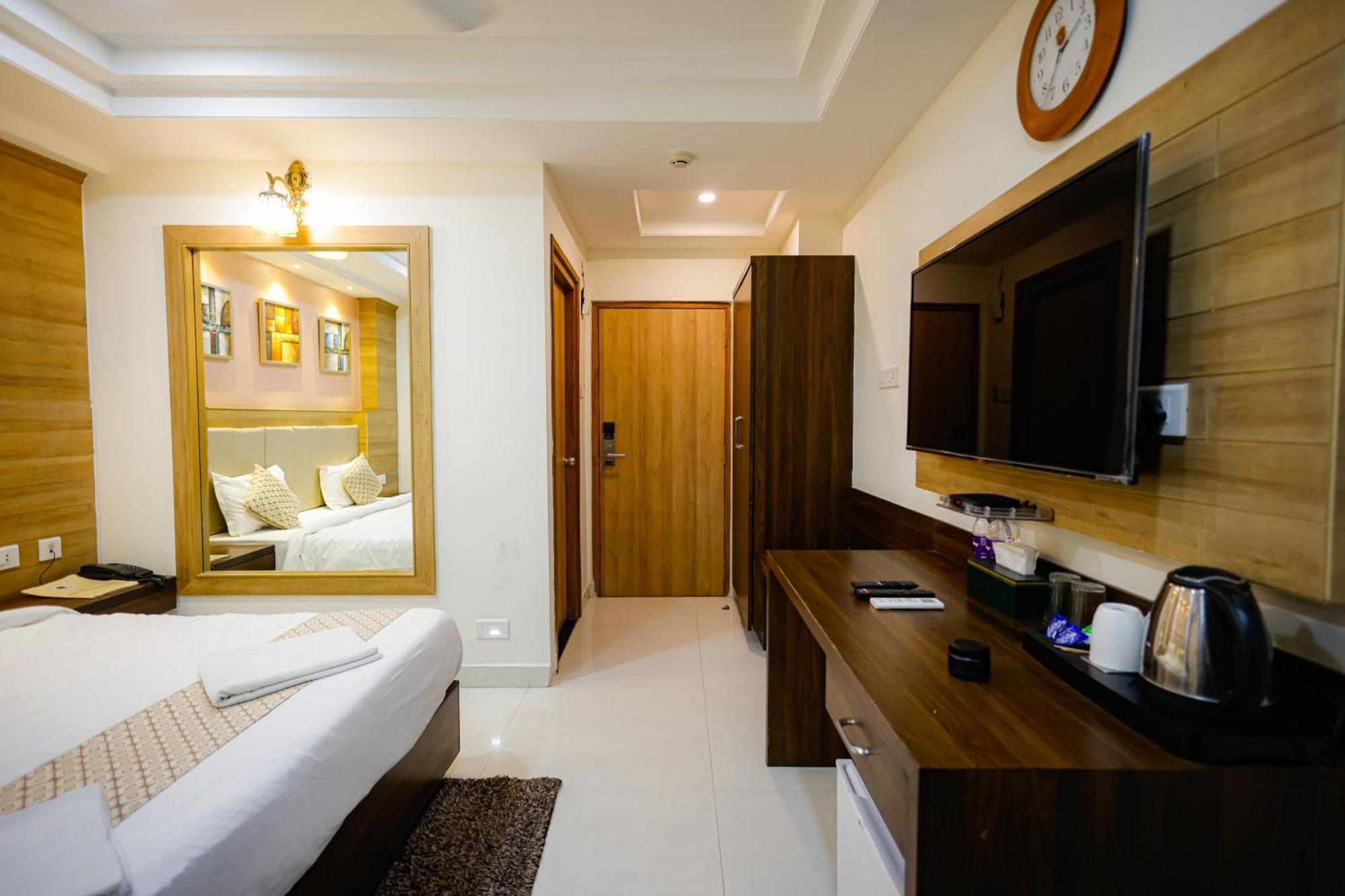 M Square Hotel حيدر أباد المظهر الخارجي الصورة
