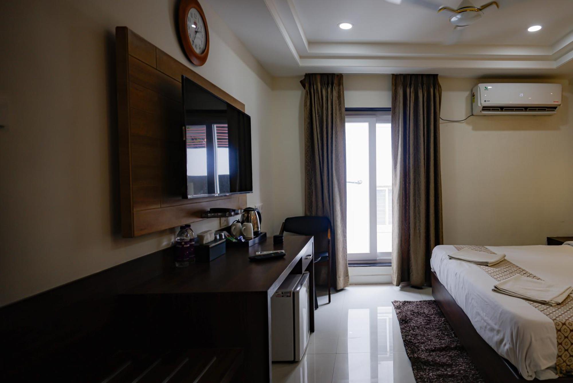 M Square Hotel حيدر أباد المظهر الخارجي الصورة