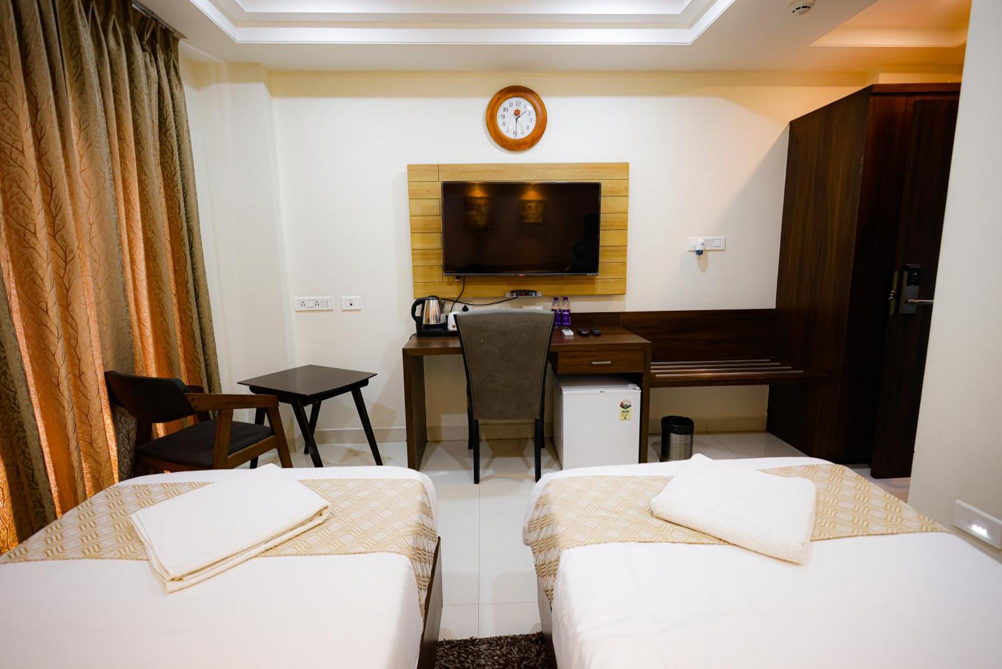 M Square Hotel حيدر أباد المظهر الخارجي الصورة