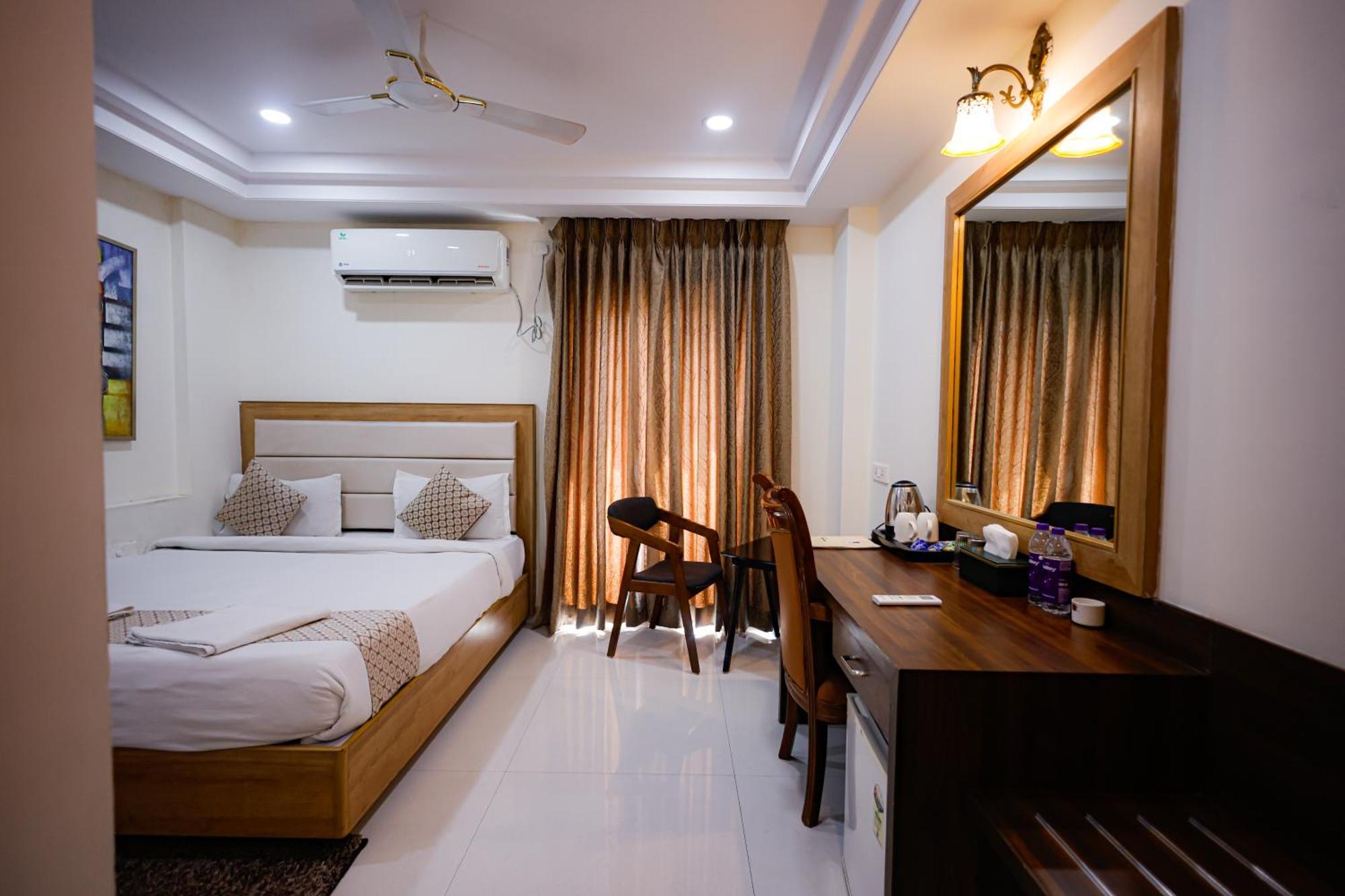 M Square Hotel حيدر أباد المظهر الخارجي الصورة